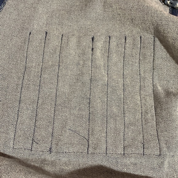 Denim Jean Apron with Pockets Tie Back and at the Neck - Picture 13 of 14